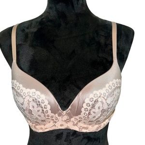 Victoria’s Secret Lined Demi Size 32D